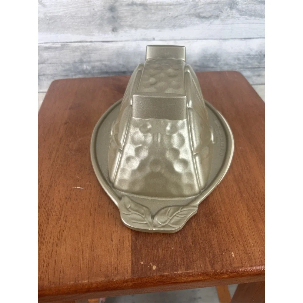 Nordic Ware Citrus Slice Lemon Wedge Cake Pan 5 Cup Baking Mold 3D USA